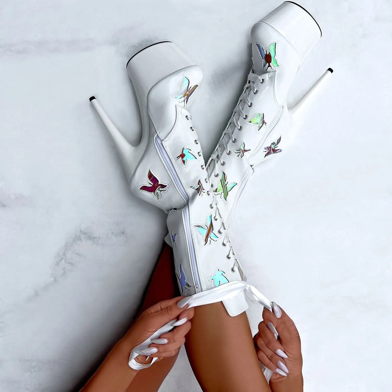 Butterfly Boot - White - 7 INCH