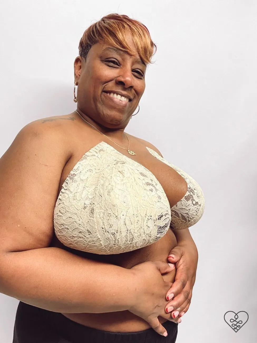 Luxury Lace Breast Tape in Champagne