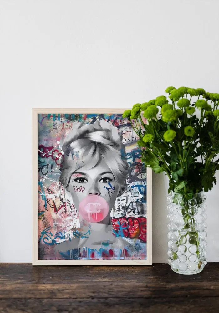 Marilyn Brigitte Audrey Bubble Gum Street Style Wall Art Set Of 3 PRINTABLE ART, Graffiti Wall Art, Banksy Wall Decor, Trendy Pop Art