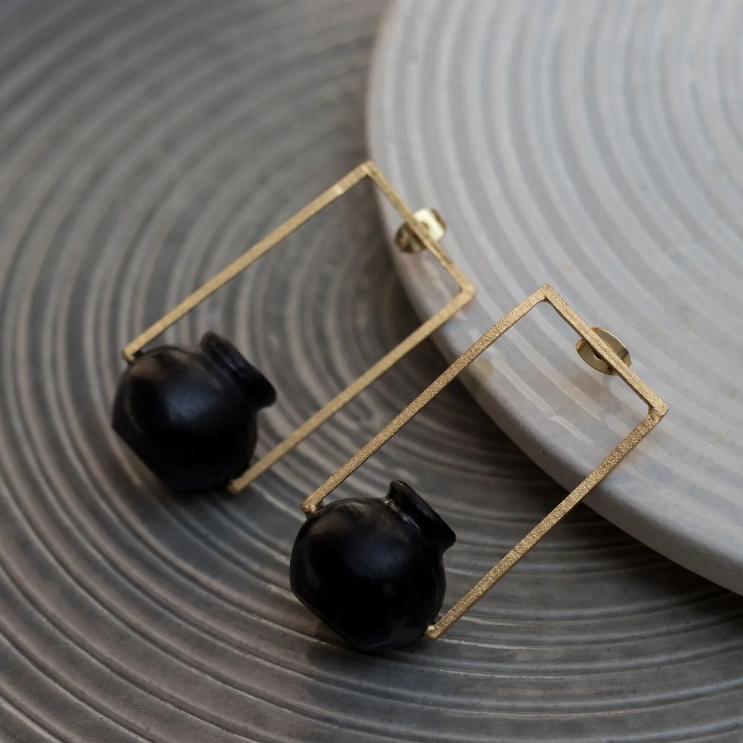 Rectangular Kalash Earring | Black Pottery Crafted | Artistic Design | Smart